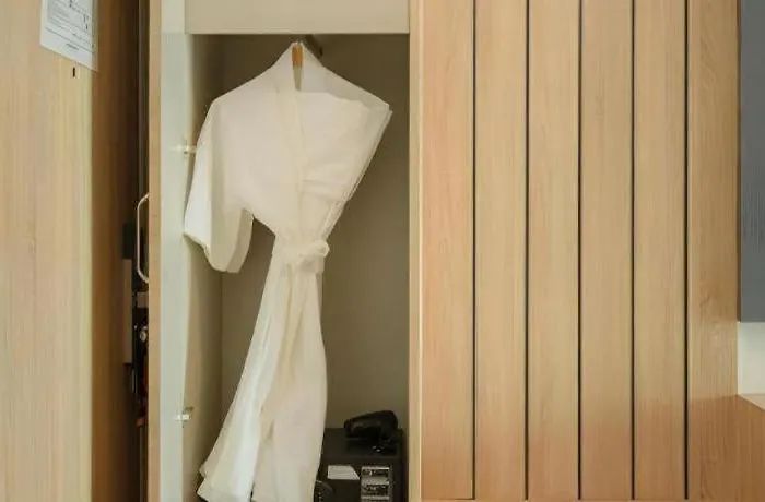 Hotel Impress Huai Khwang 3*