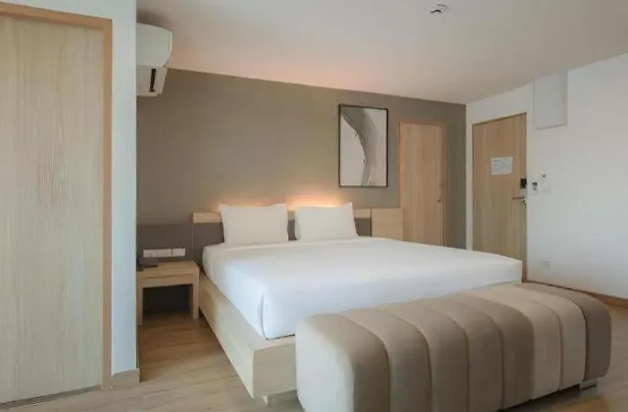 Impress Huai Khwang 3*