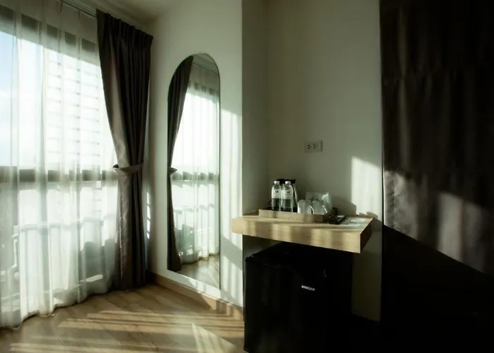 Hotel Impress Huai Khwang 3*