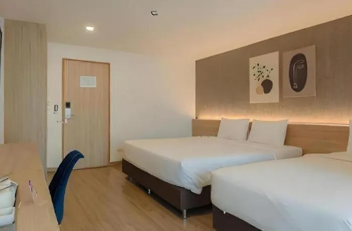 Impress Huai Khwang 3*